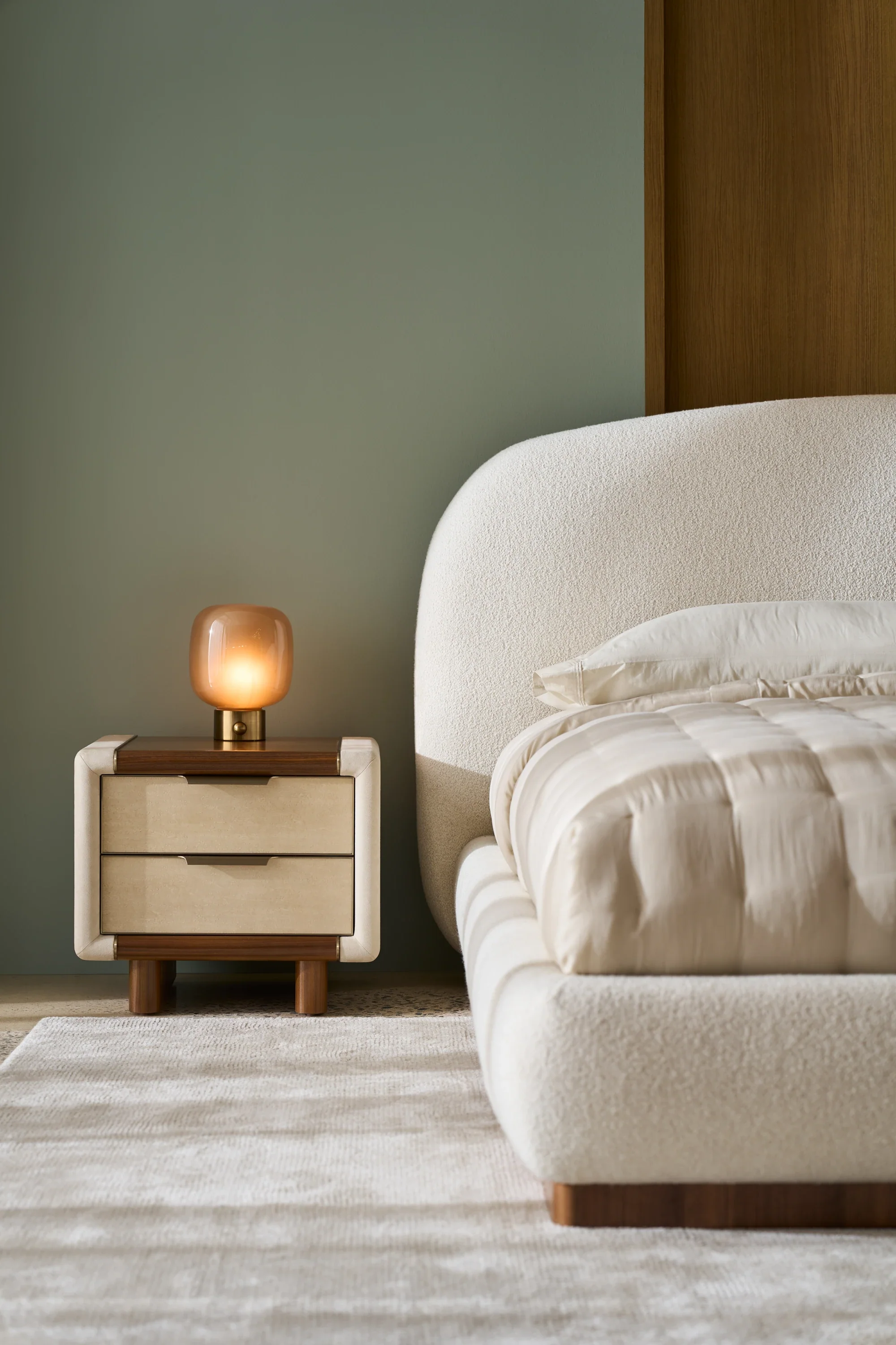 Botero King Bed - Image 5