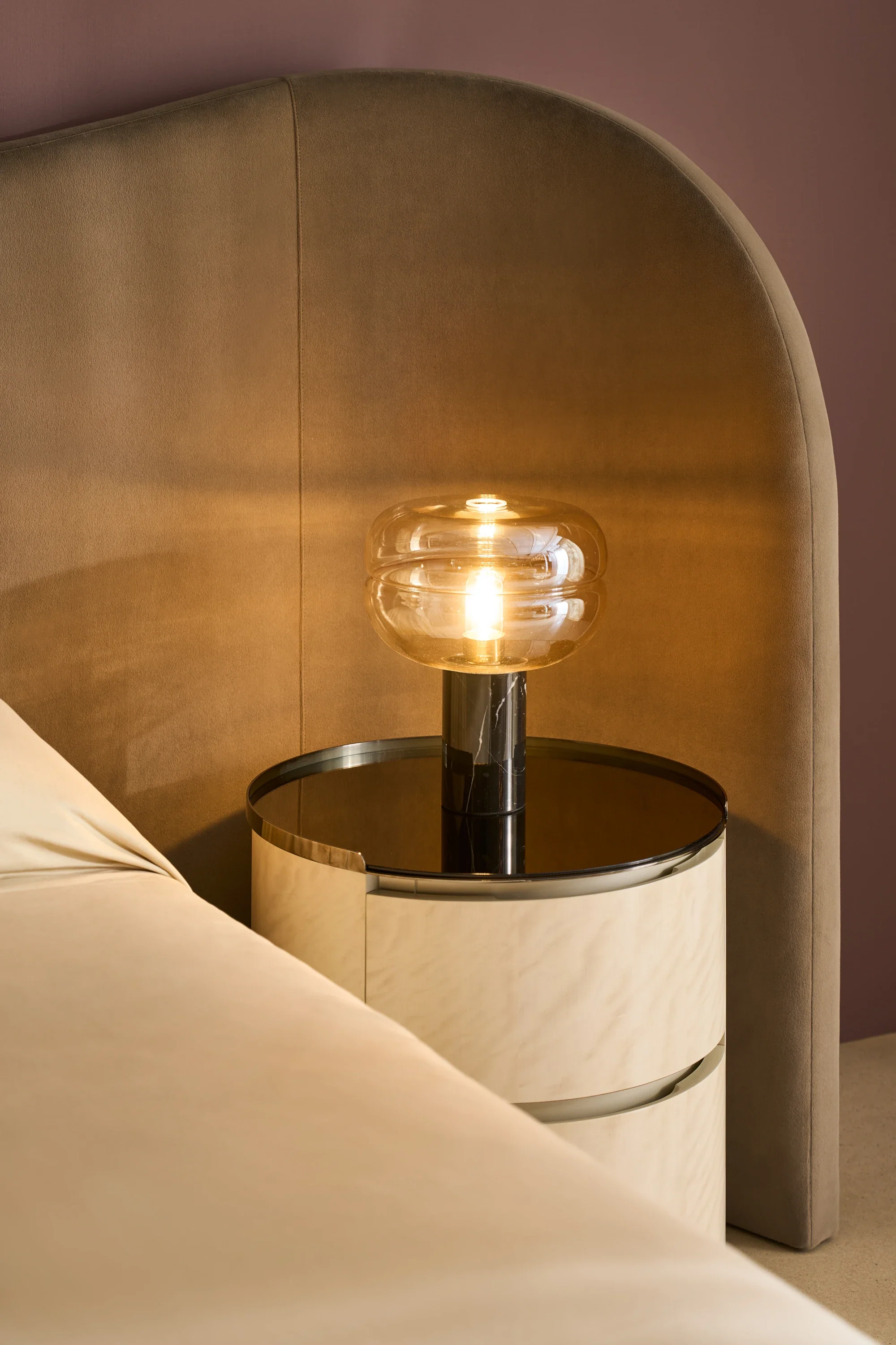 Clio King Bed Fb - Image 4