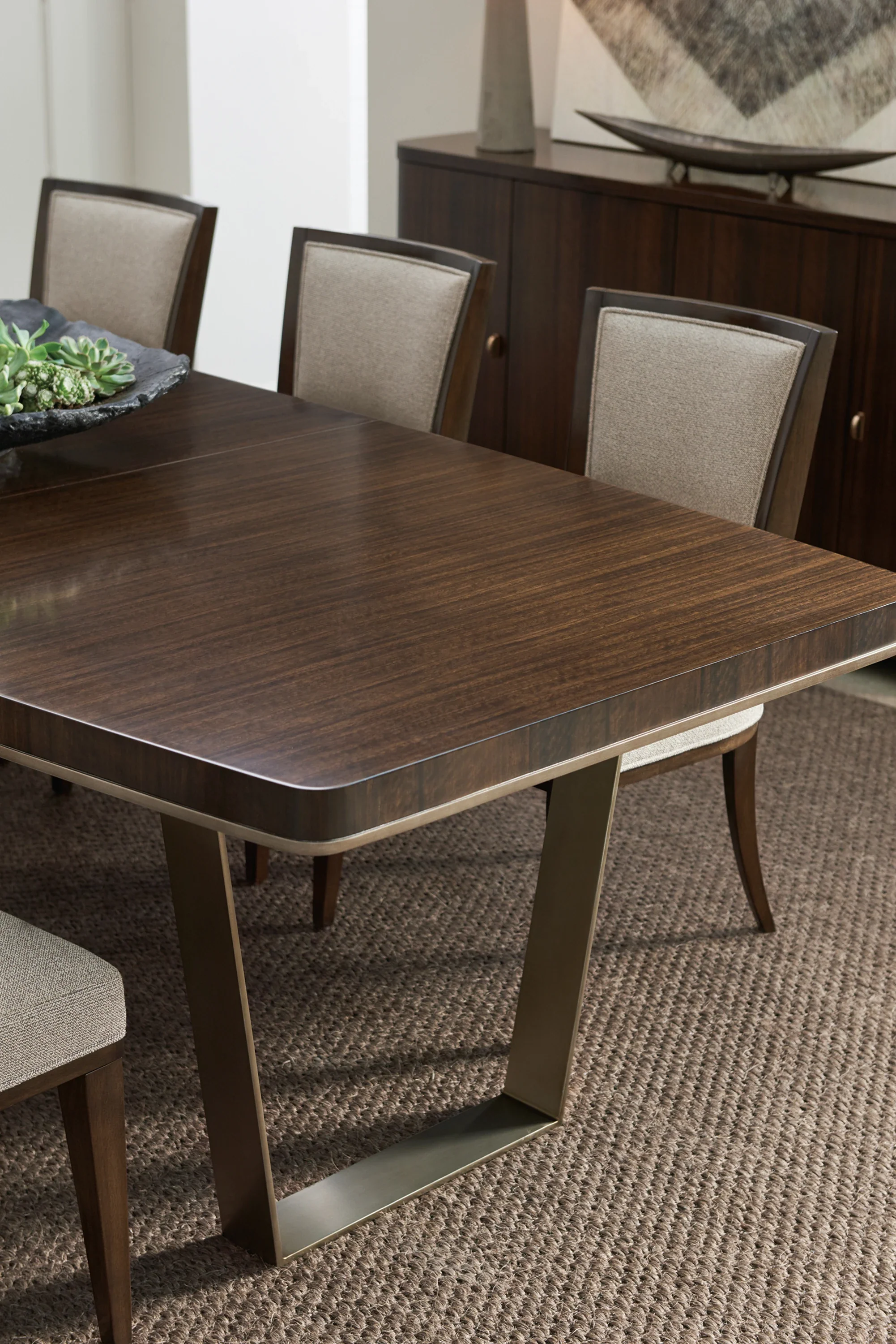 Streamline Dining Table - Image 3