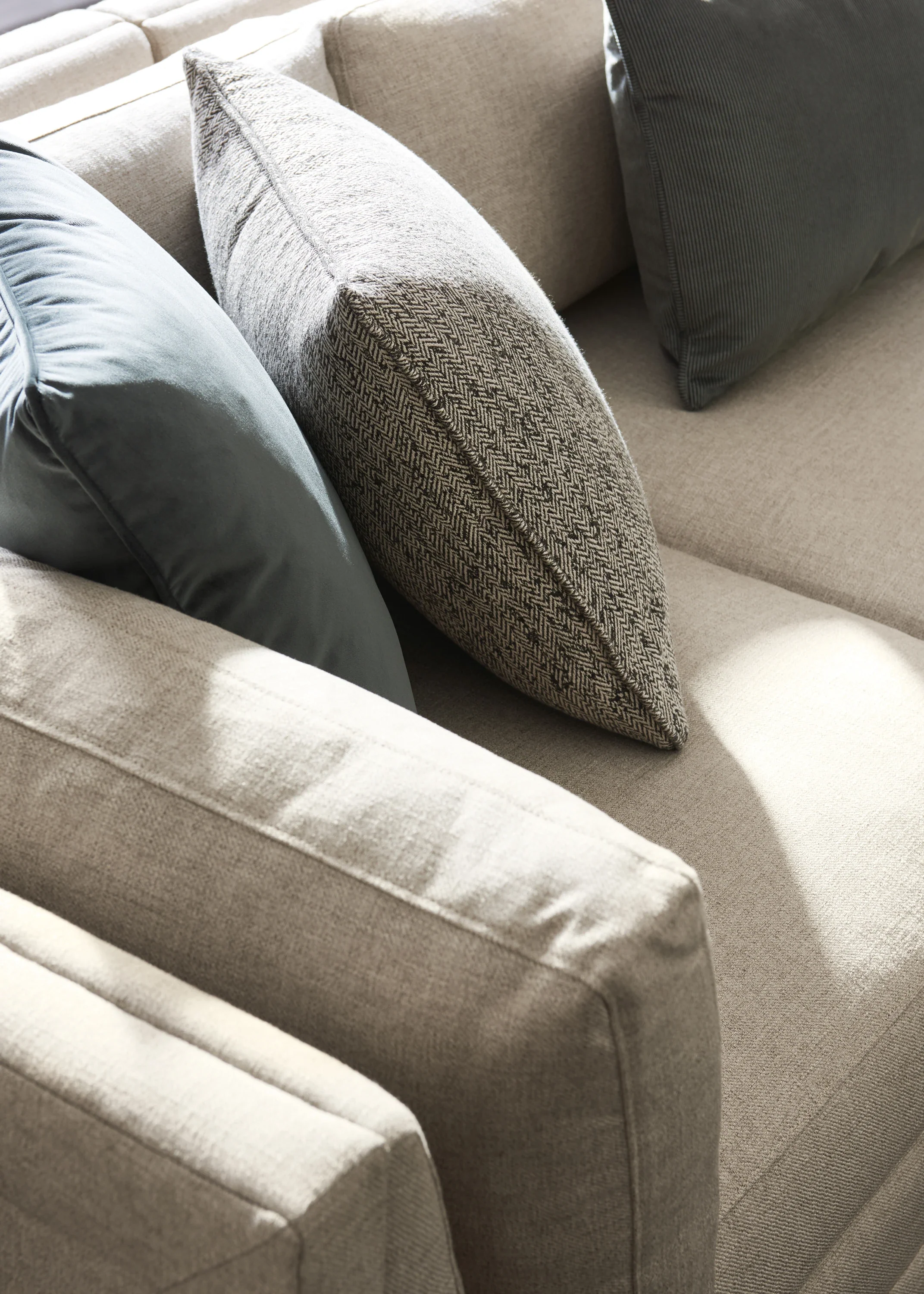 Fusion 6 Piece Sectional - Image 4