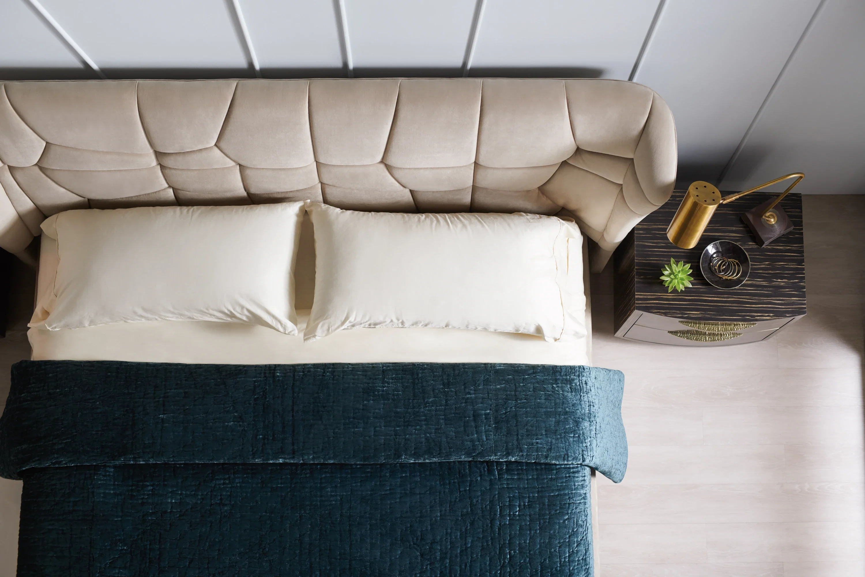 Vector Uph Bed - King - Image 7