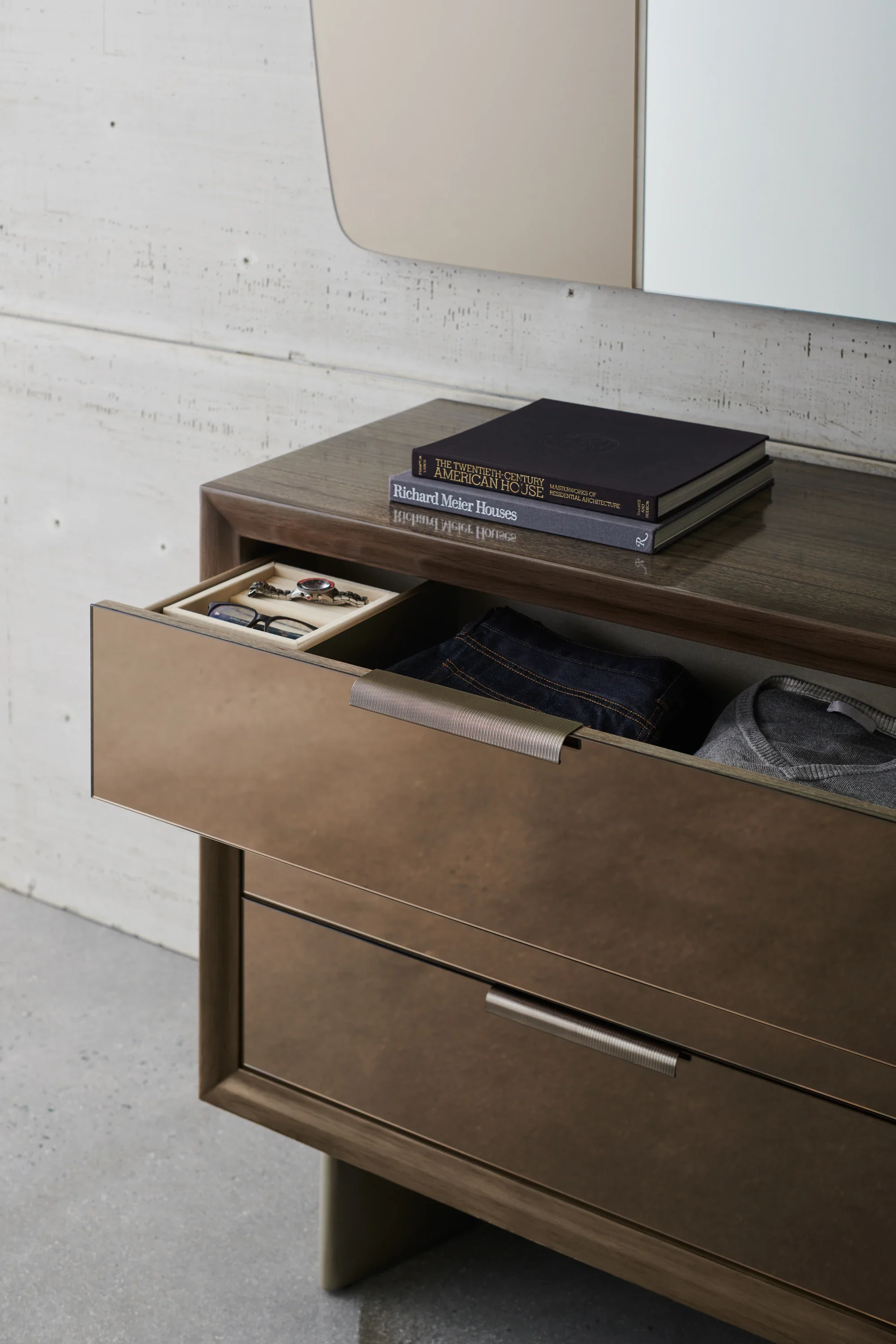 La Moda Dresser - Image 3