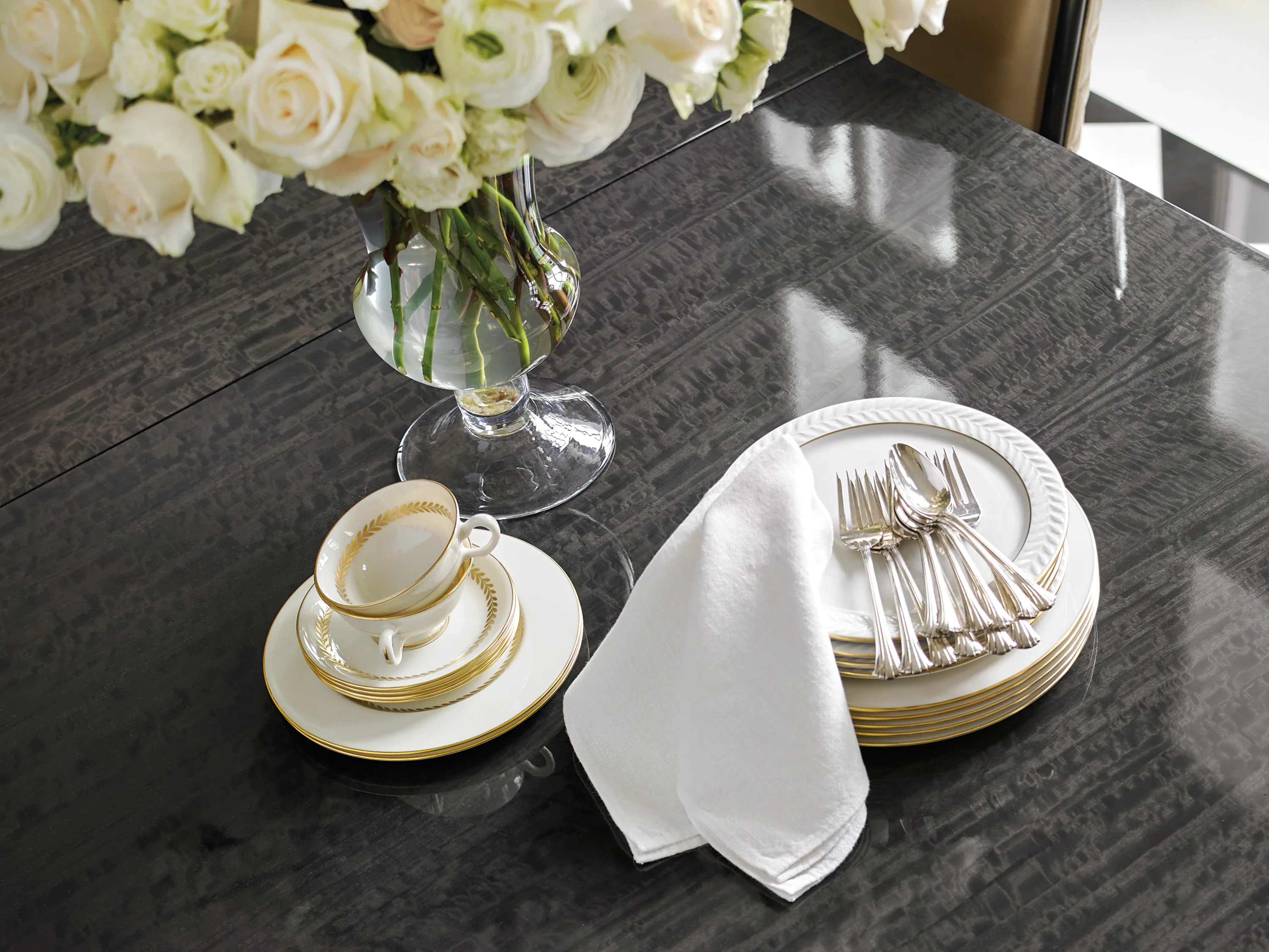 The Aristocrat Dining Table - Image 17