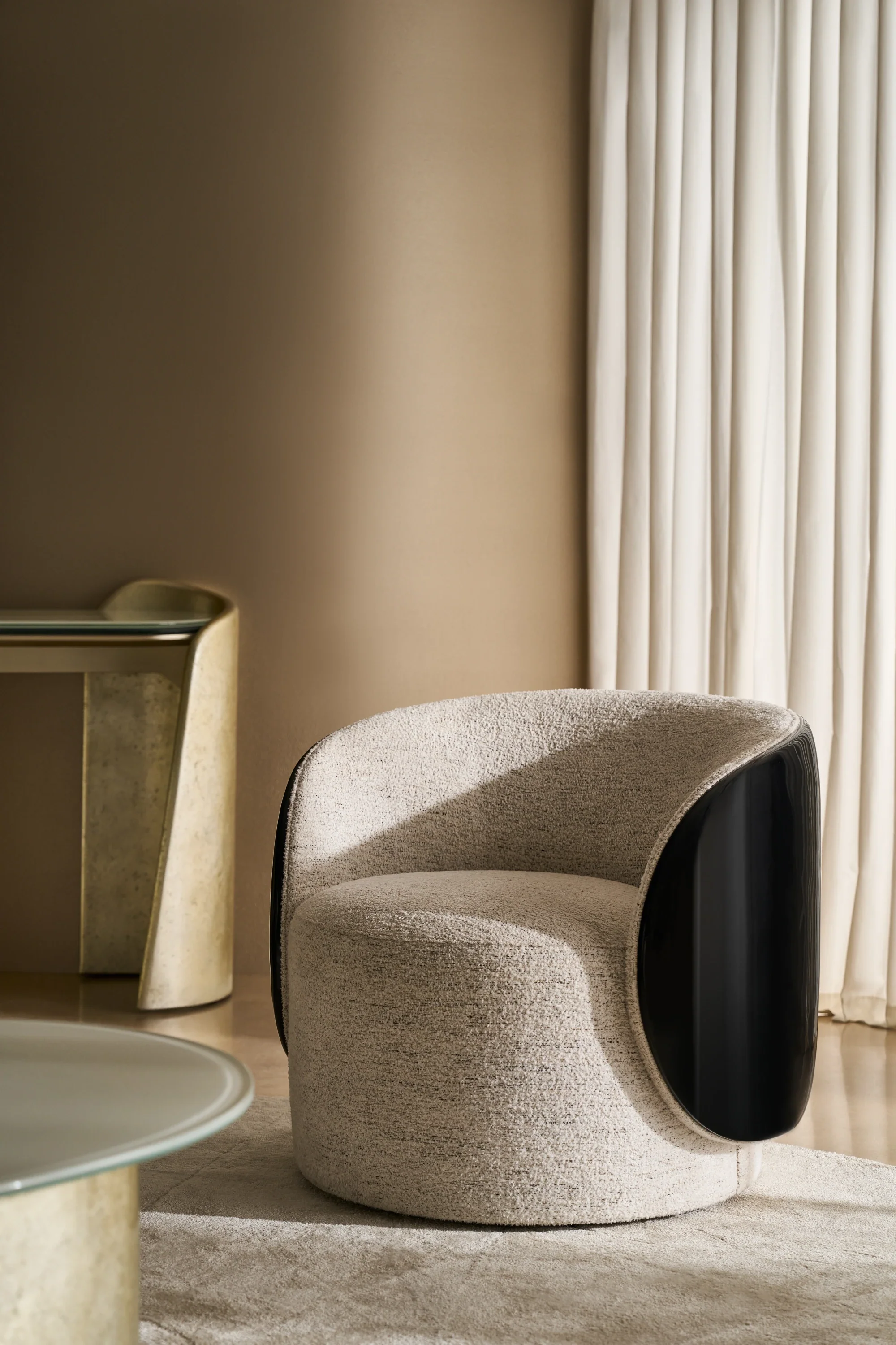 Cuff Swivel Chair - Image 2