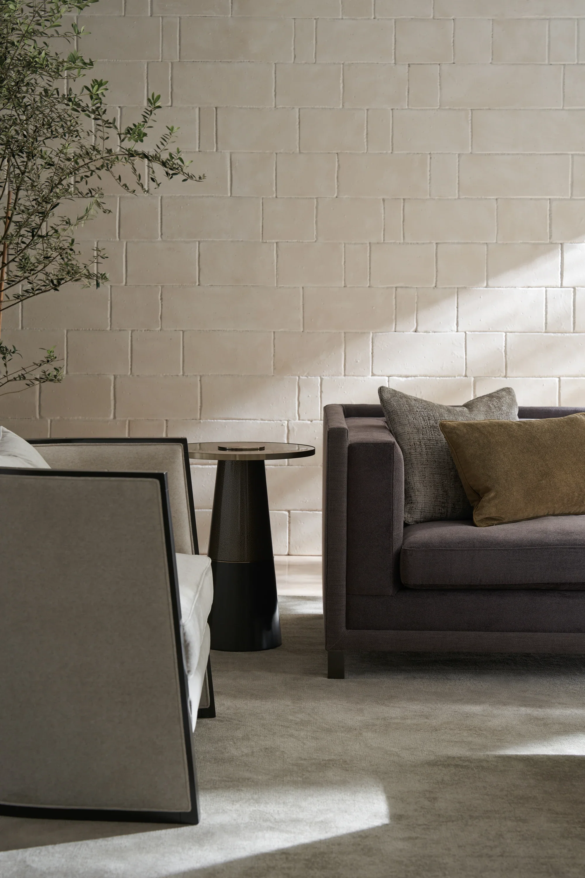 Tuxedo Sofa - Image 4