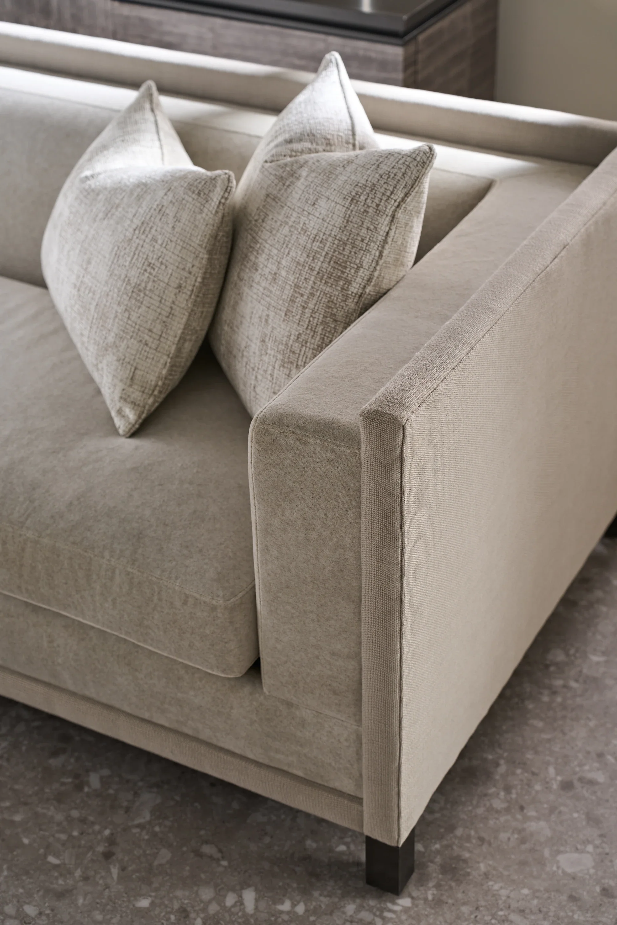 Tuxedo Raf Sofa - Image 3